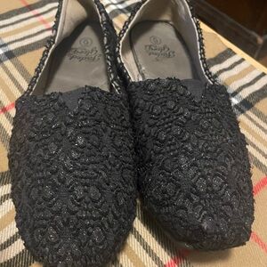 Black Lace Slip-On Flats - Stylish Women Shoes